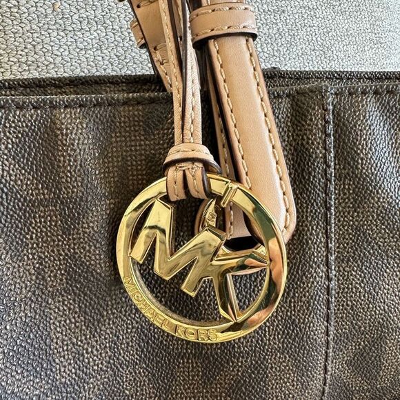 Michael Kors Jet Set Signature Tote Shoulder Bag - Picture 2 of 7